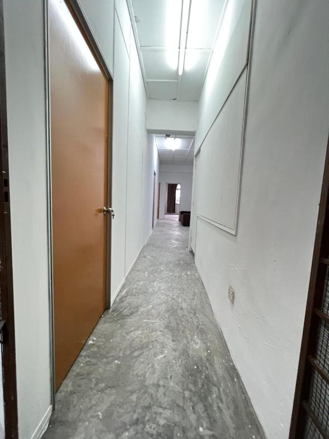 Jiaxin Dormitory - Puteri Wangsa 家馨旅舍 Ulu Tiram Ngoại thất bức ảnh