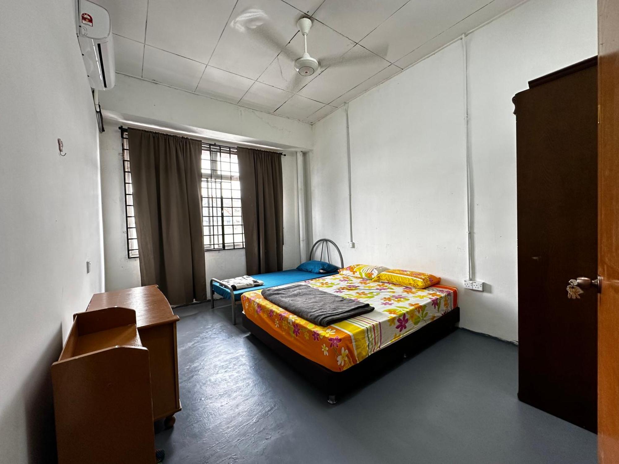 Jiaxin Dormitory - Puteri Wangsa 家馨旅舍 Ulu Tiram Ngoại thất bức ảnh