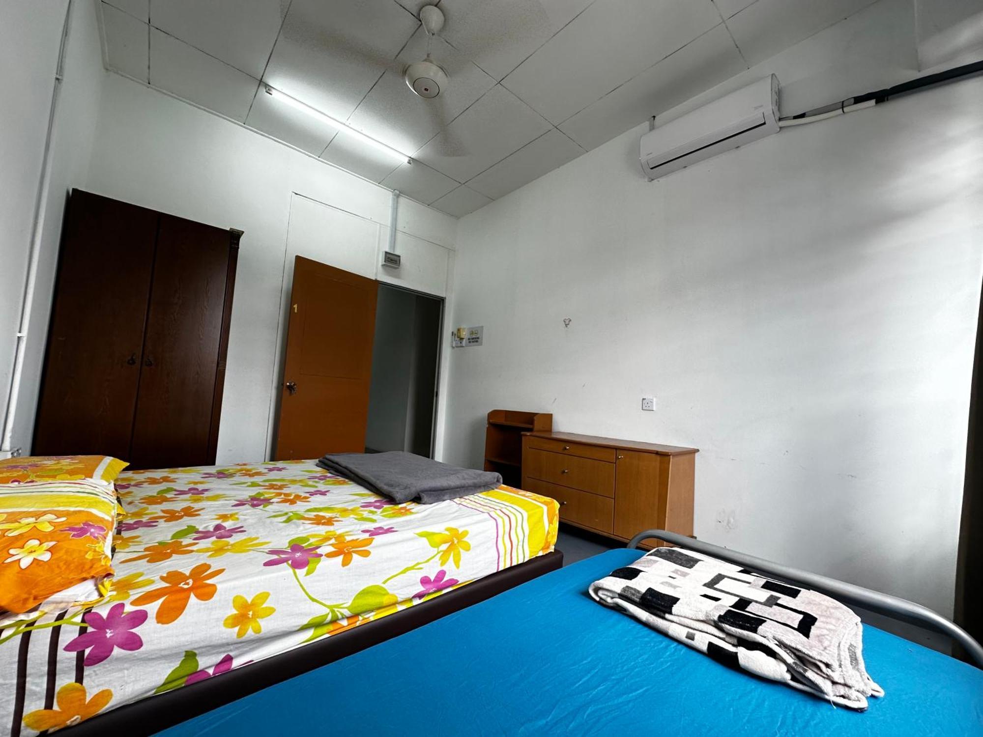 Jiaxin Dormitory - Puteri Wangsa 家馨旅舍 Ulu Tiram Ngoại thất bức ảnh