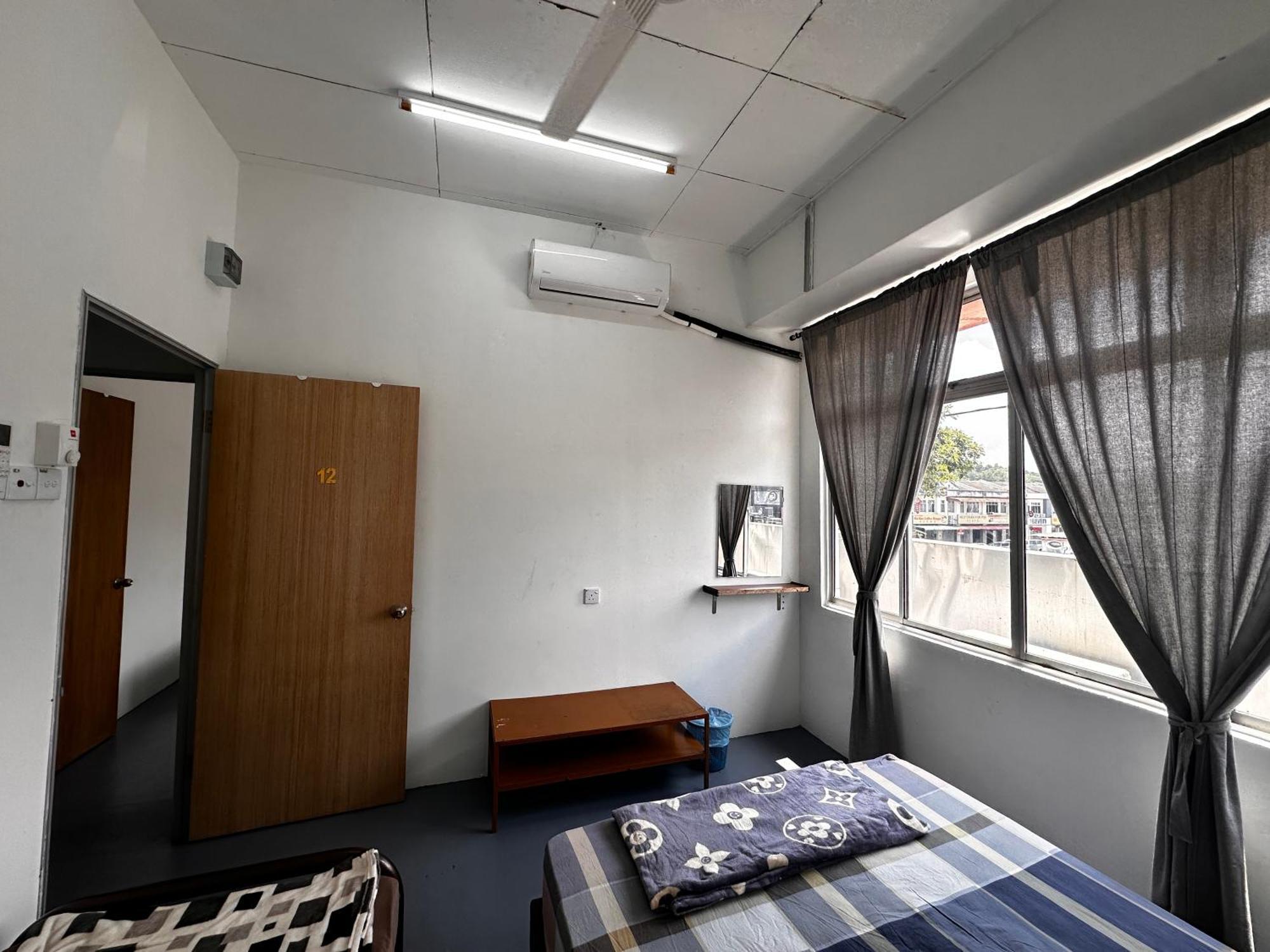 Jiaxin Dormitory - Puteri Wangsa 家馨旅舍 Ulu Tiram Ngoại thất bức ảnh