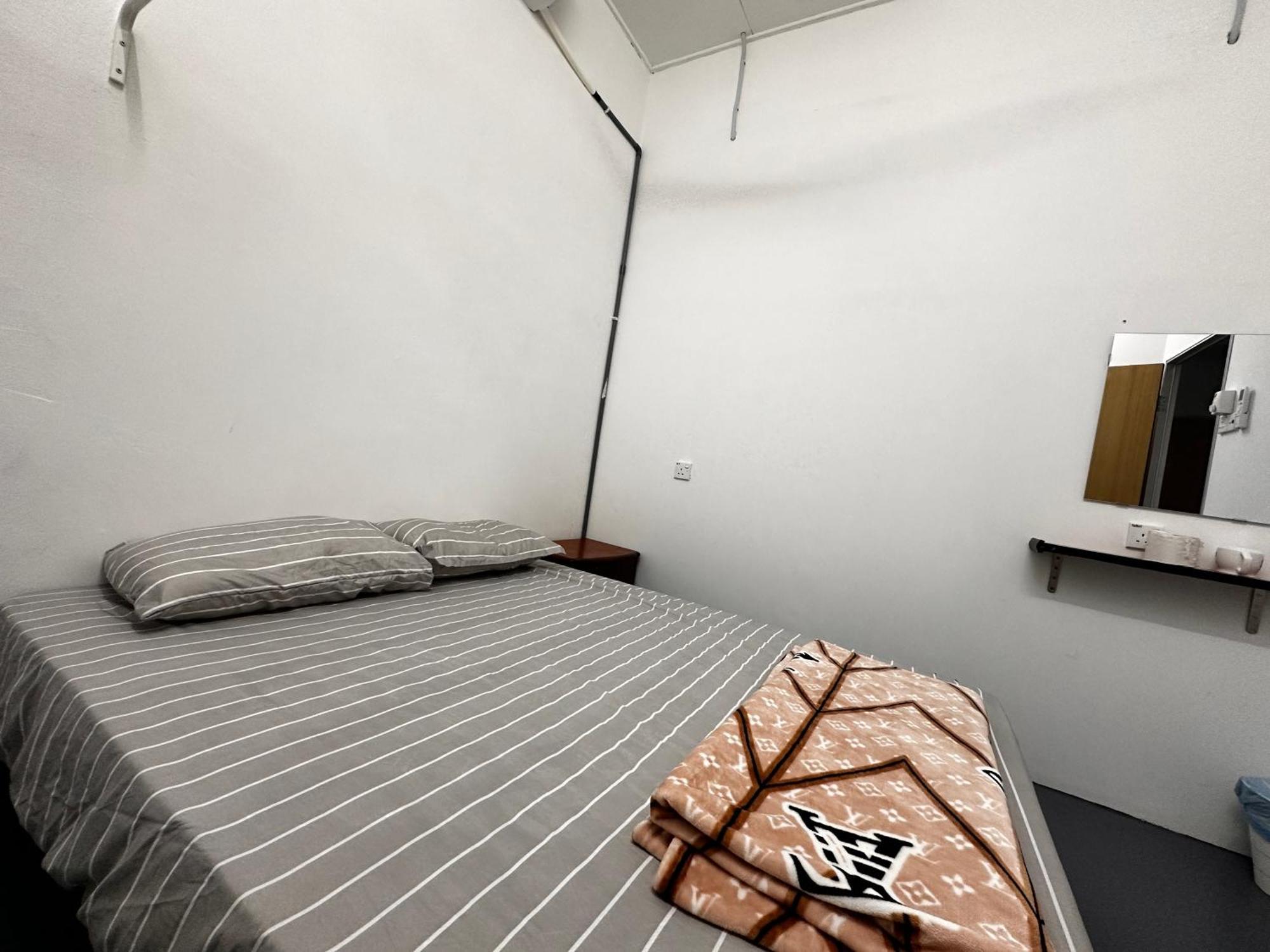 Jiaxin Dormitory - Puteri Wangsa 家馨旅舍 Ulu Tiram Ngoại thất bức ảnh